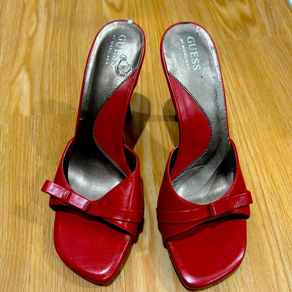 Vintage Red slip on guess sandals sz7